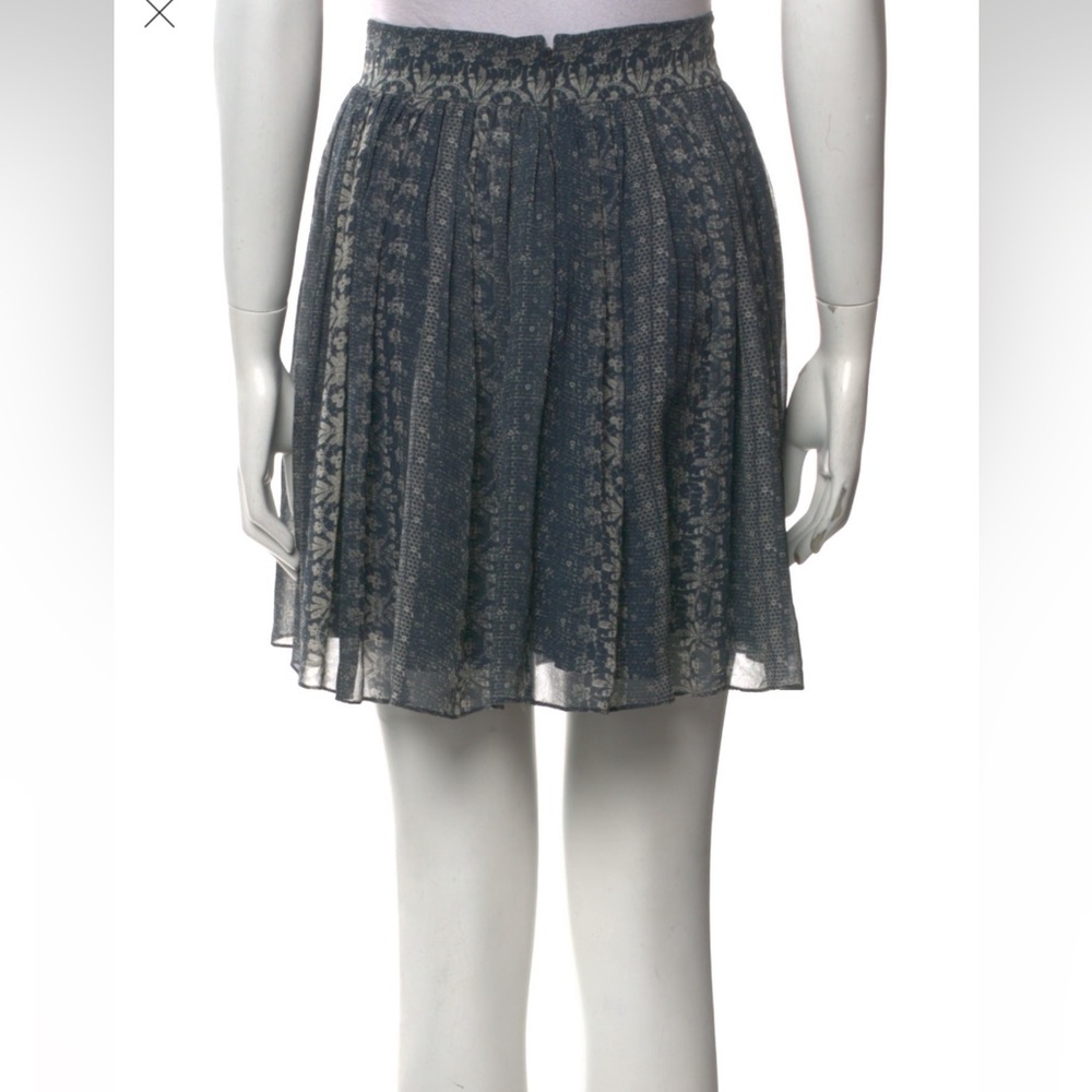 Lovely Vanessa Bruno silk skirt EUC